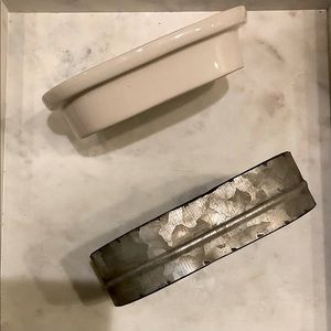 Galavalized Steel & Porcelain soap bar holder